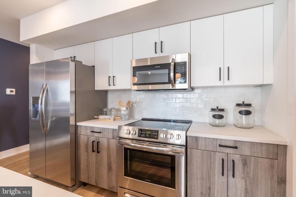 629 W Girard Avenue - Photo 30