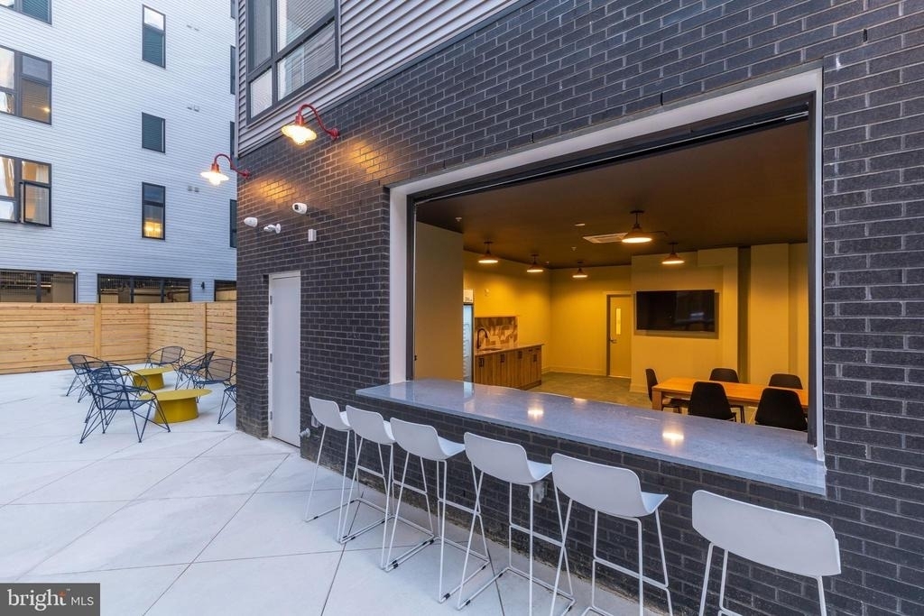 629 W Girard Avenue - Photo 24