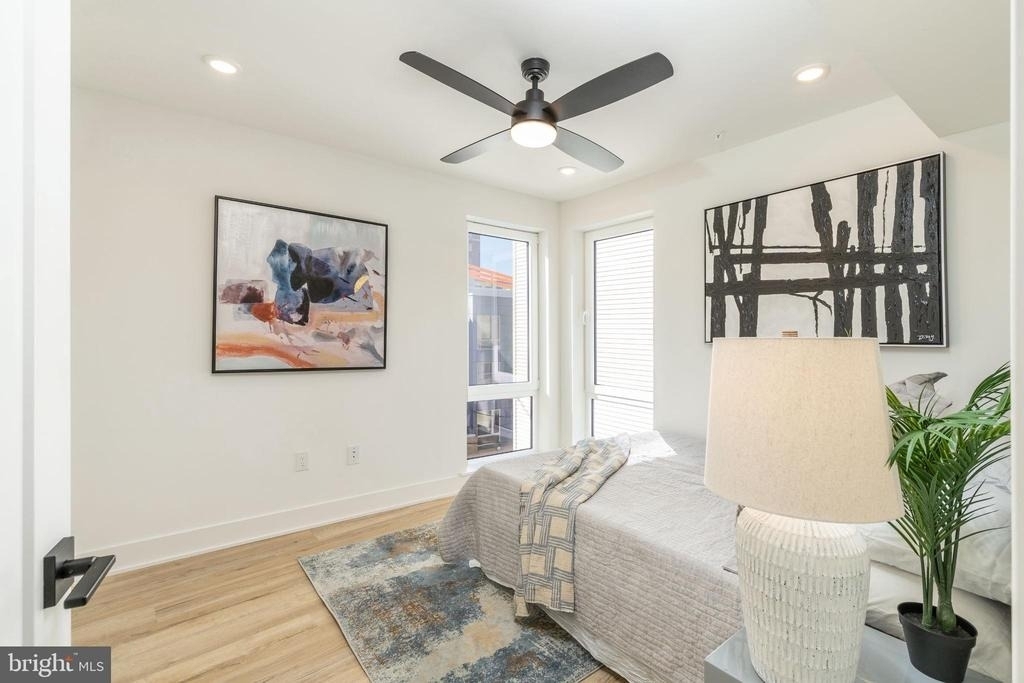 629 W Girard Avenue - Photo 35