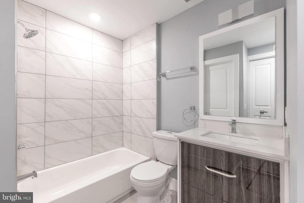 1222 N Marshall Street - Photo 3