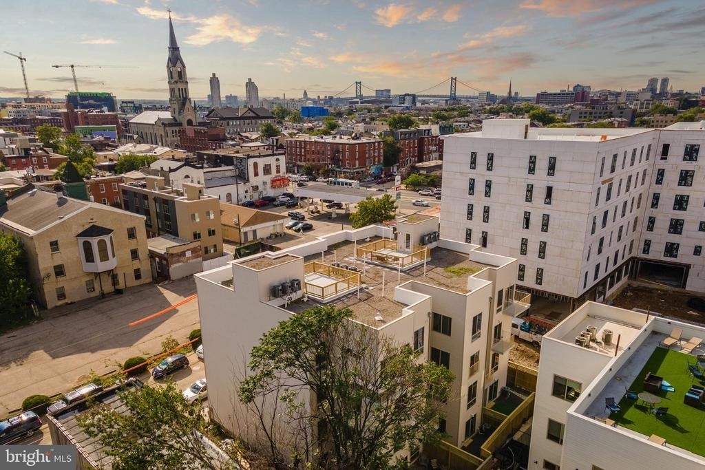 1222 N Marshall Street - Photo 35