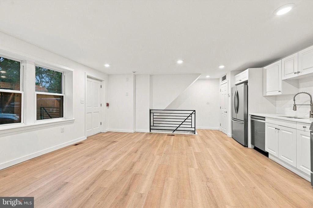 400 N Front Street - Photo 14