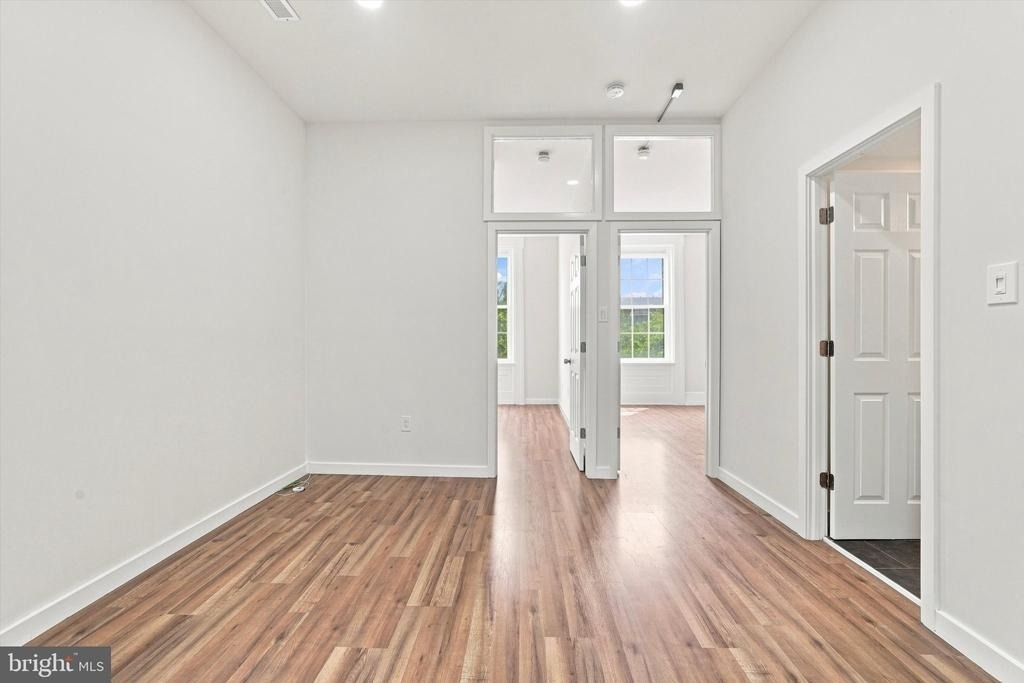 1525 Green Street - Photo 14