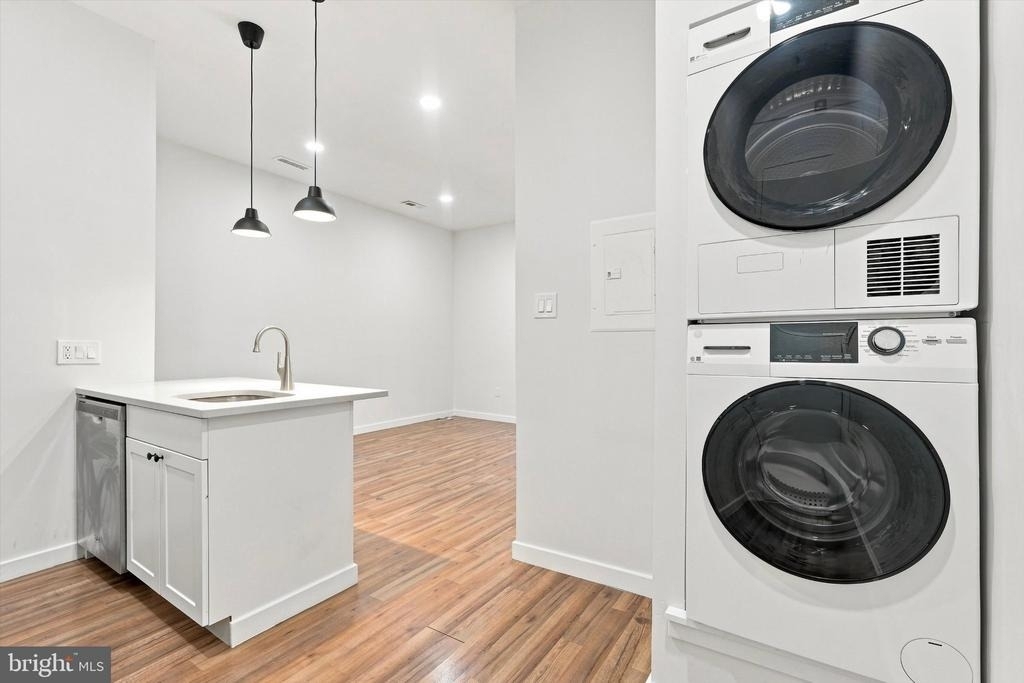 1525 Green Street - Photo 1