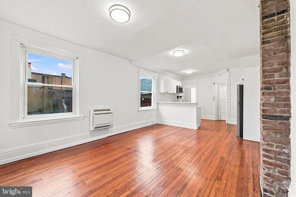2037 Spring Garden Street - Photo 11