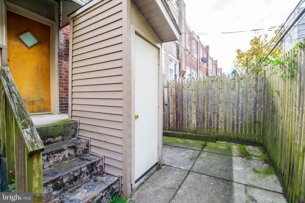 5750 N Lambert Street - Photo 8