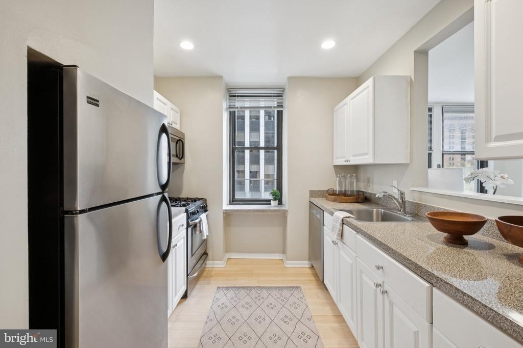 135 S 19th Street - Photo 5