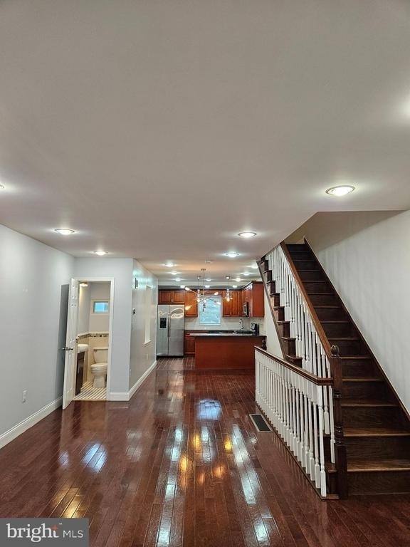 2343 Moore Street - Photo 2