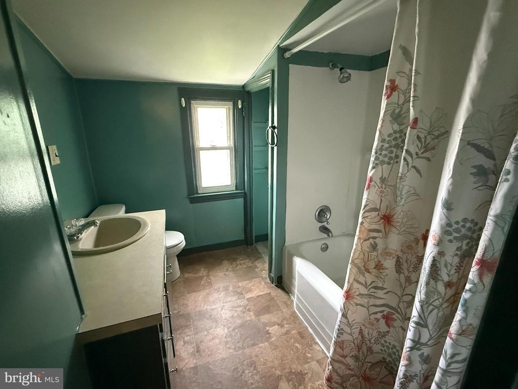 329 Duke Street - Photo 9