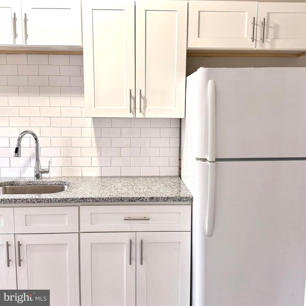 119 Whitely Terrace - Photo 7