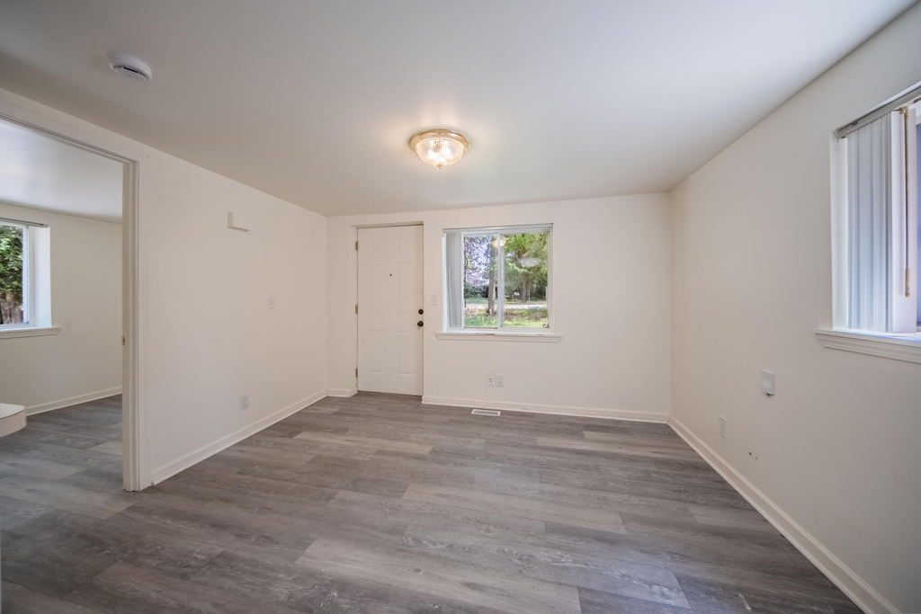 2472 Hawks Avenue - Photo 3