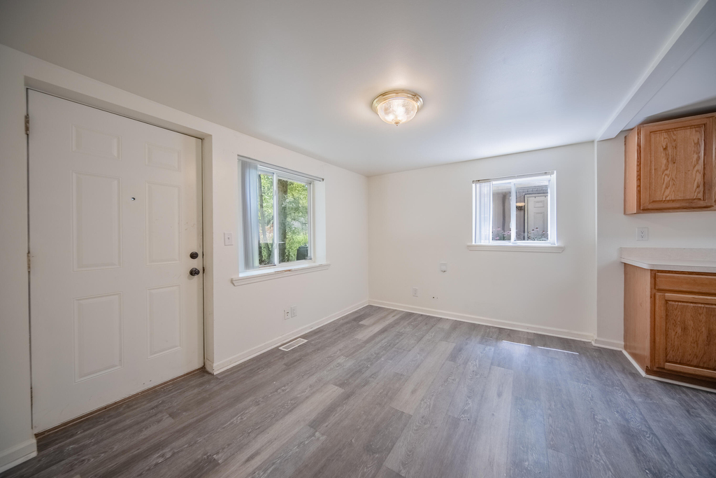 2472 Hawks Avenue - Photo 5