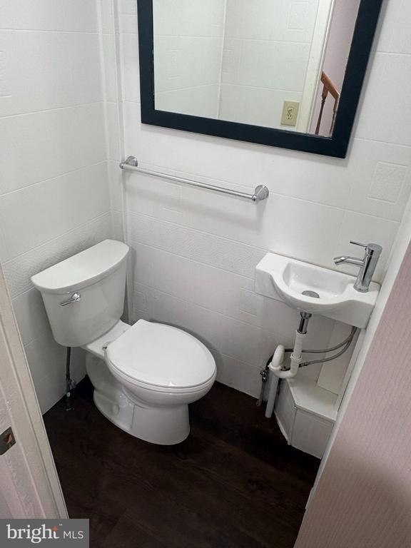 407 Hudson Street - Photo 4