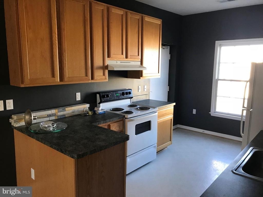 414 Main Street - Photo 2