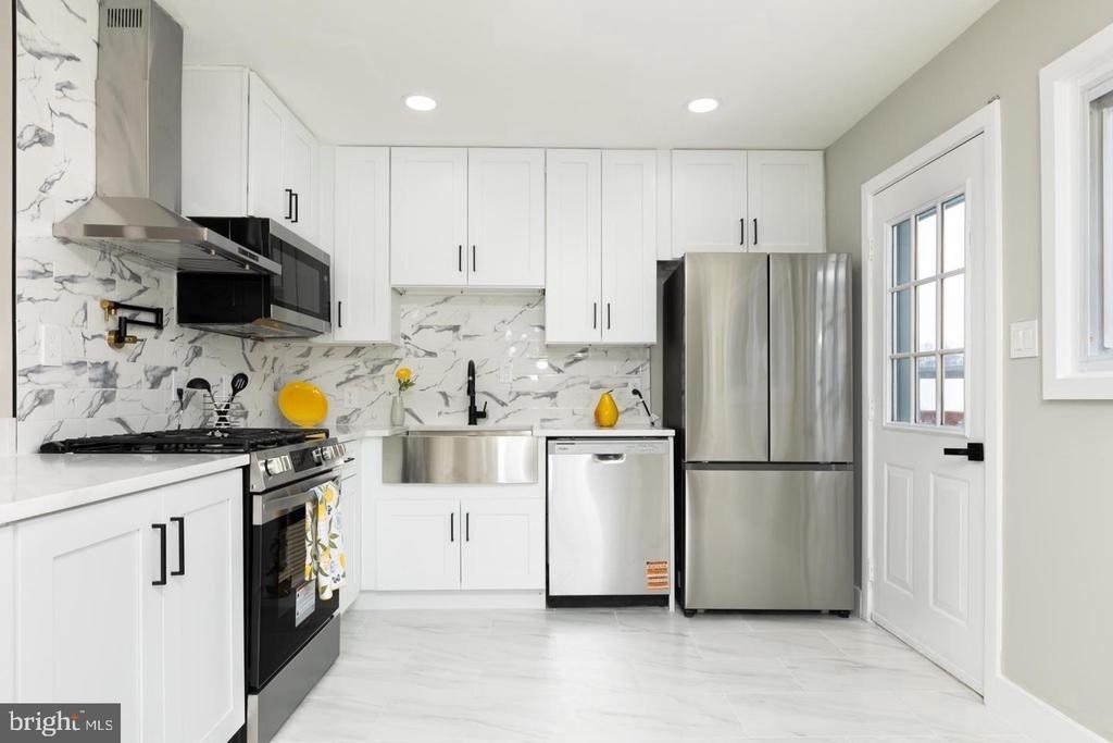 13405 Oriental Street - Photo 3