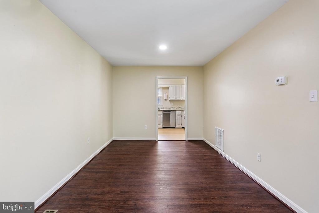 7561 Heatherton Lane - Photo 8