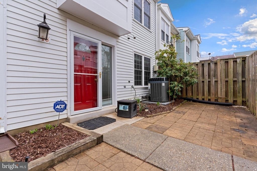 48 Avonshire Court - Photo 0