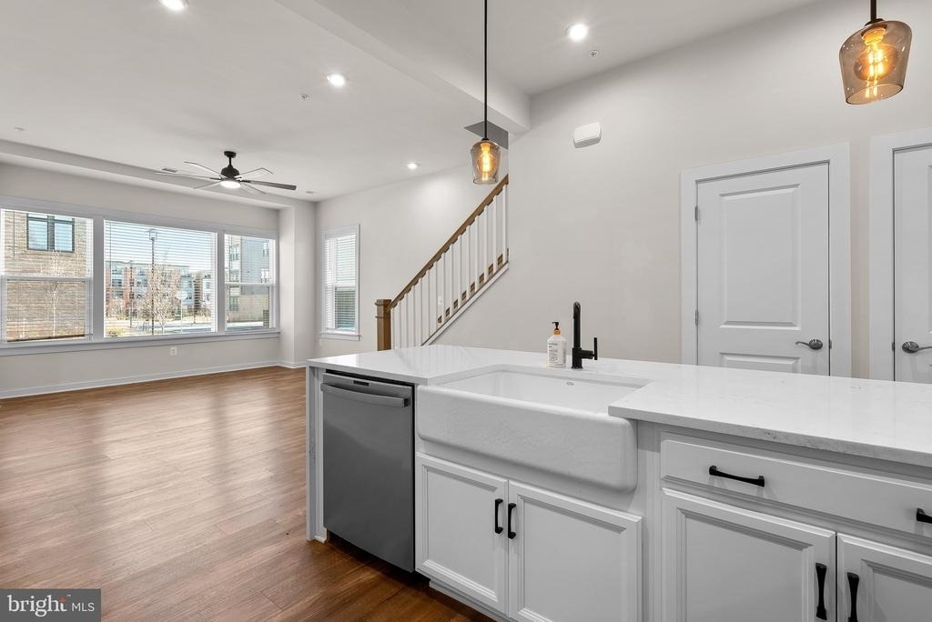 16302 Connors Way - Photo 9