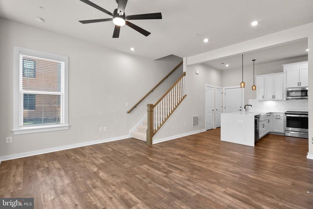 16302 Connors Way - Photo 4