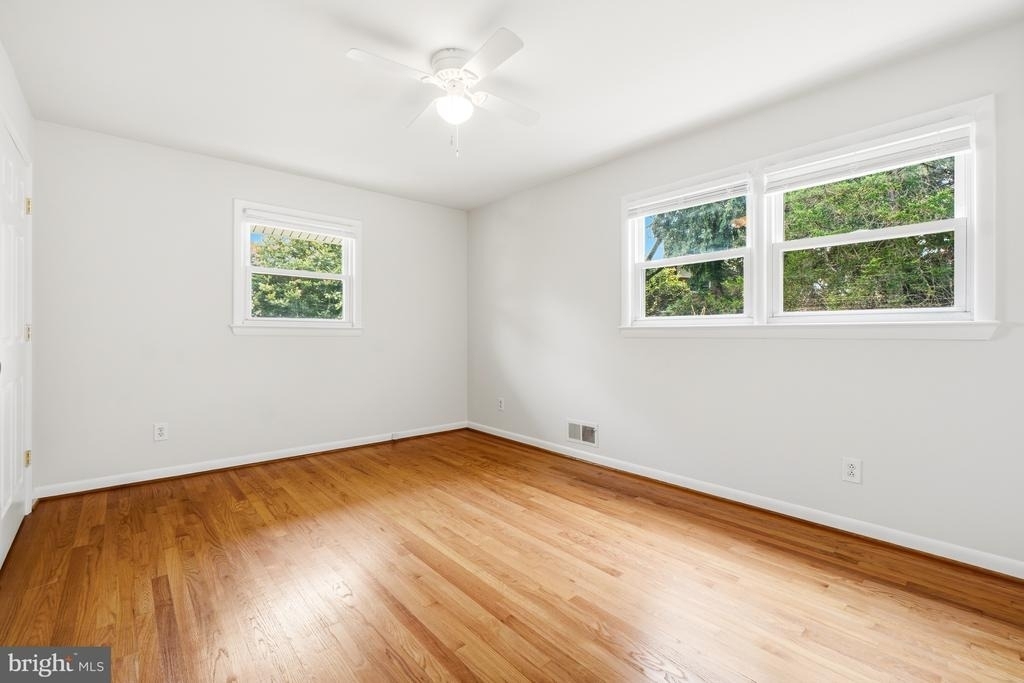 11840 Enid Drive - Photo 10
