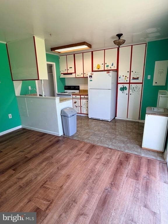 453 Berry Court - Photo 6