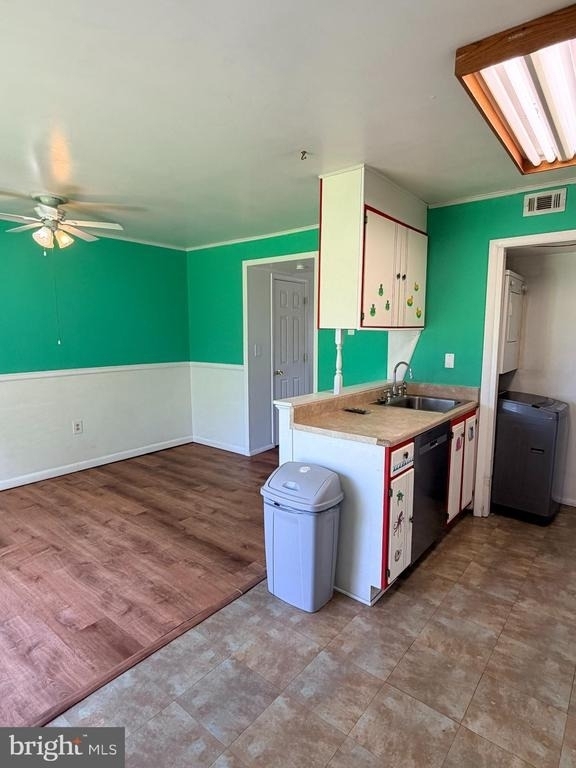 453 Berry Court - Photo 7
