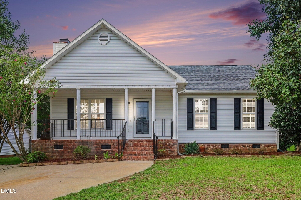 200 Waterford Drive - Photo 0