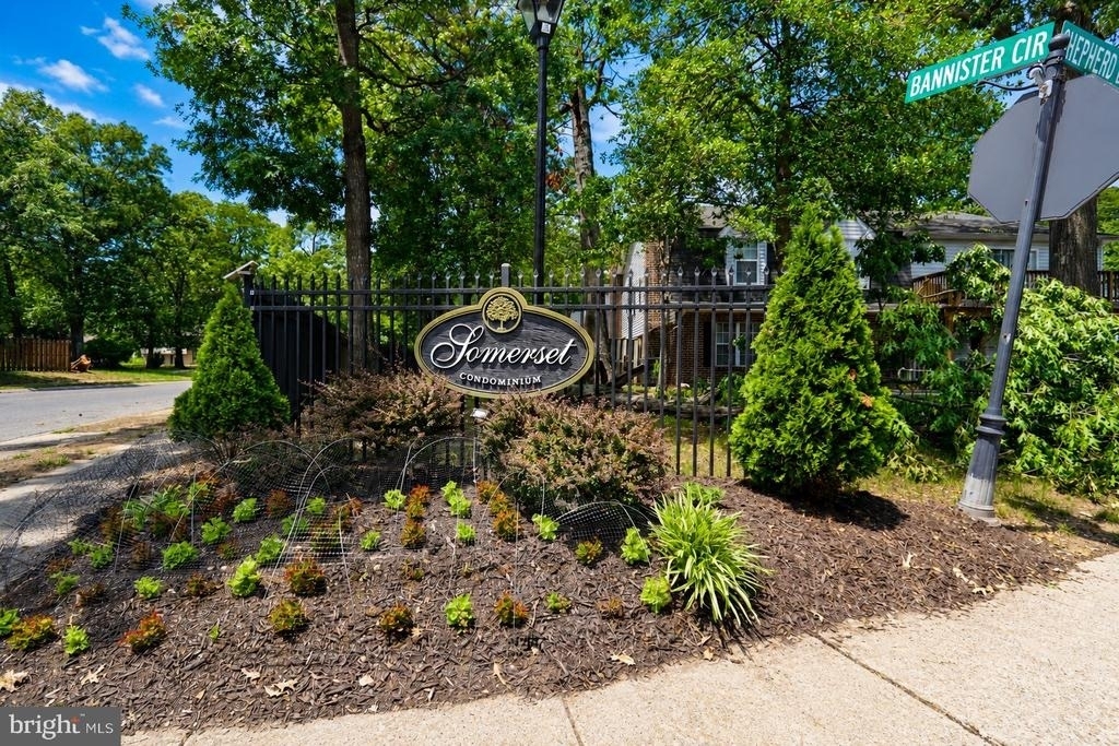 5135 Shawe Place - Photo 0