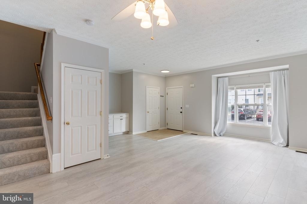 8212 Silverton Court - Photo 6