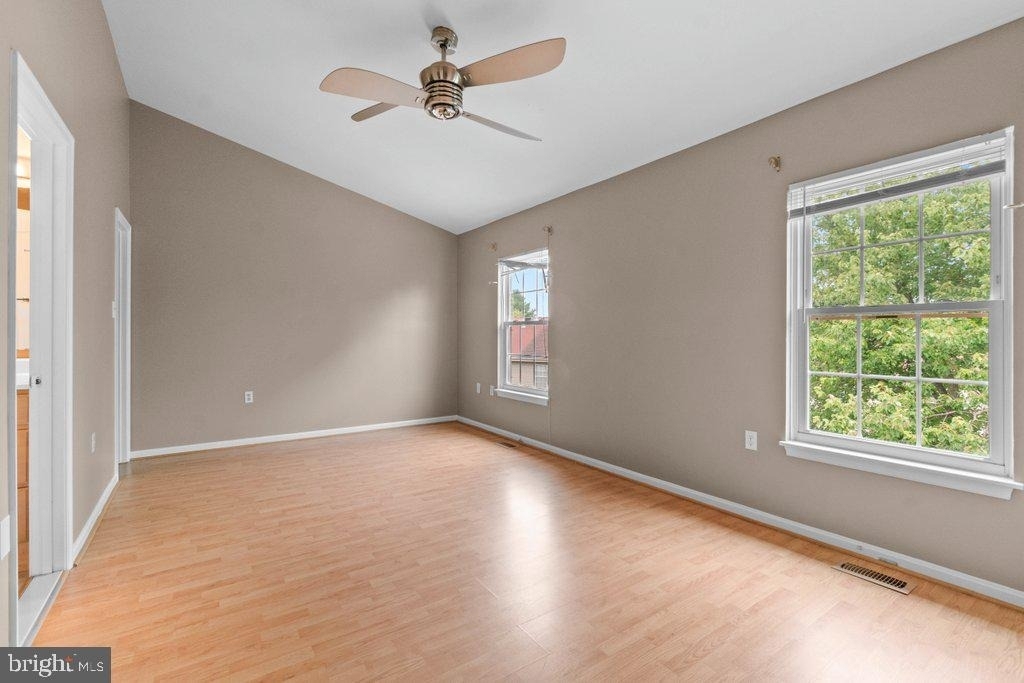 8 Wessex Court - Photo 18