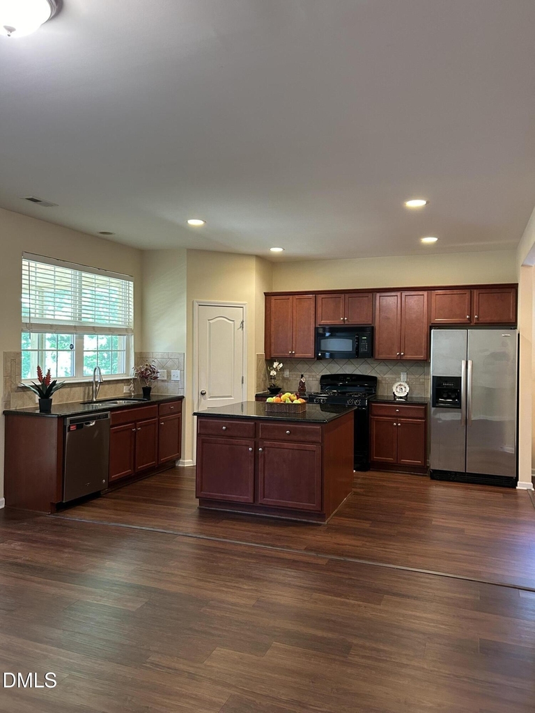 713 Bay Bouquet Lane - Photo 8
