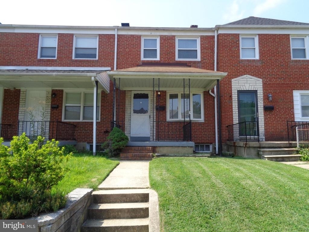 2245 Graythorn Road - Photo 1