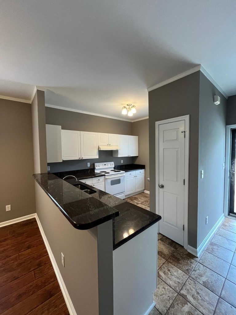 321 Woodson Drive - Photo 10
