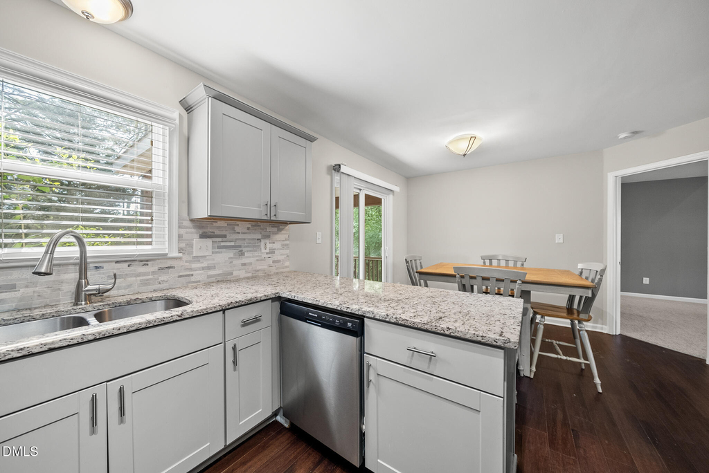 8324 Bellingham Circle - Photo 6