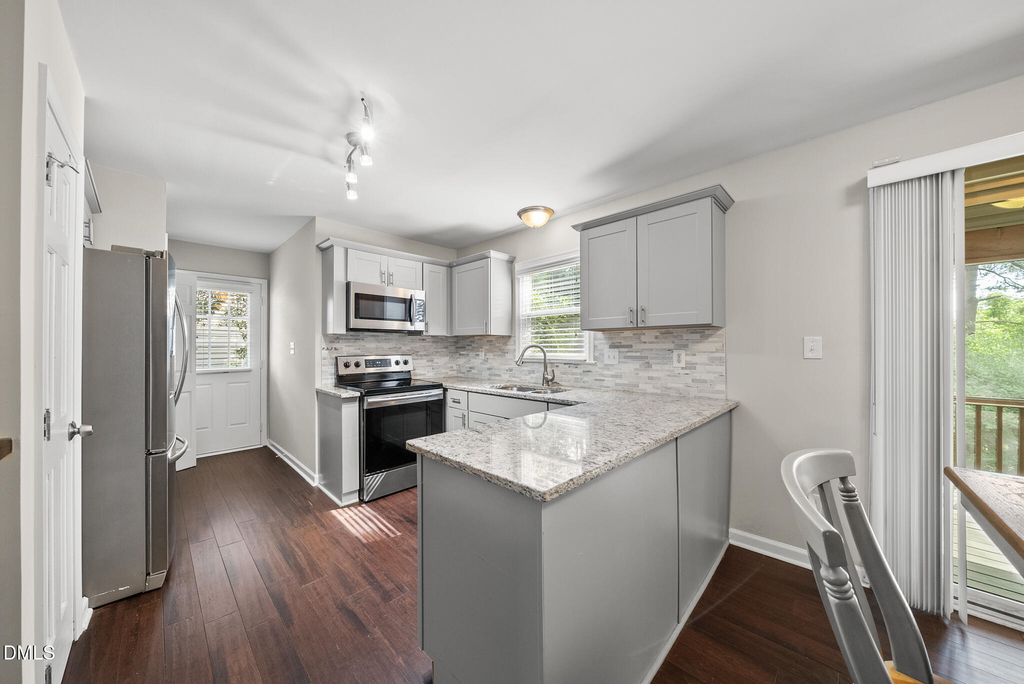 8324 Bellingham Circle - Photo 8