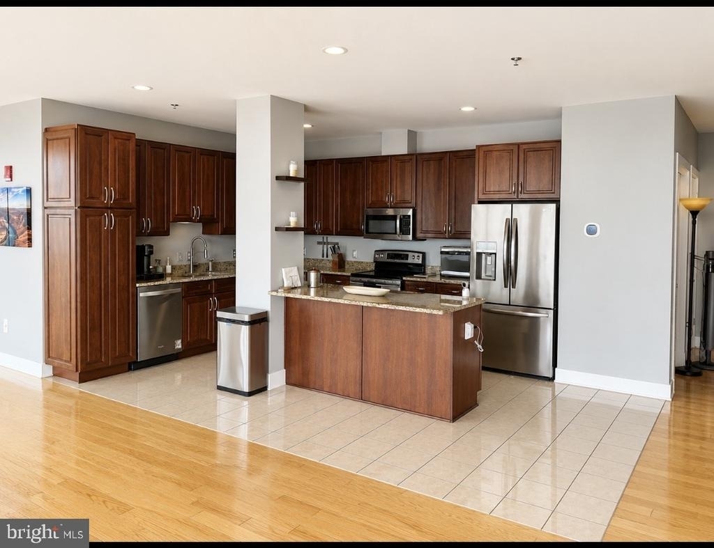 2772 Lighthouse Point E - Photo 3