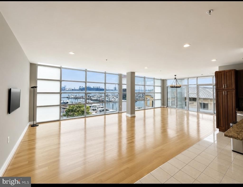 2772 Lighthouse Point E - Photo 2