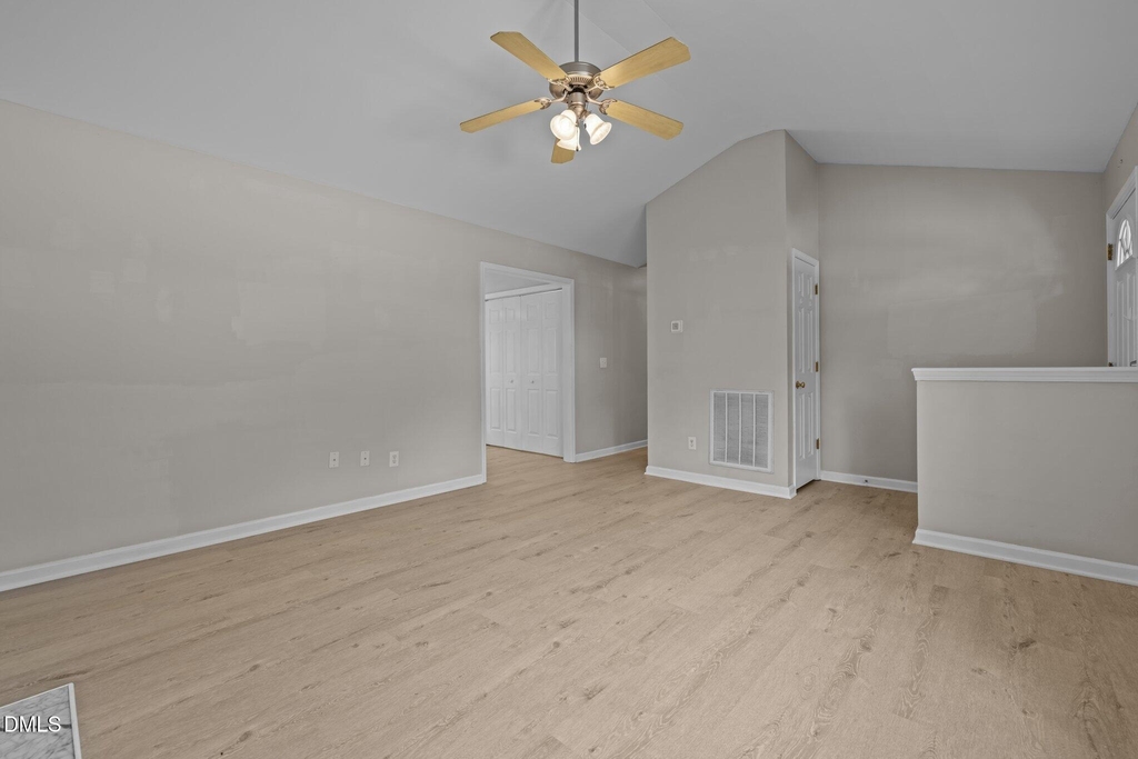 404 Foxbridge Court - Photo 5