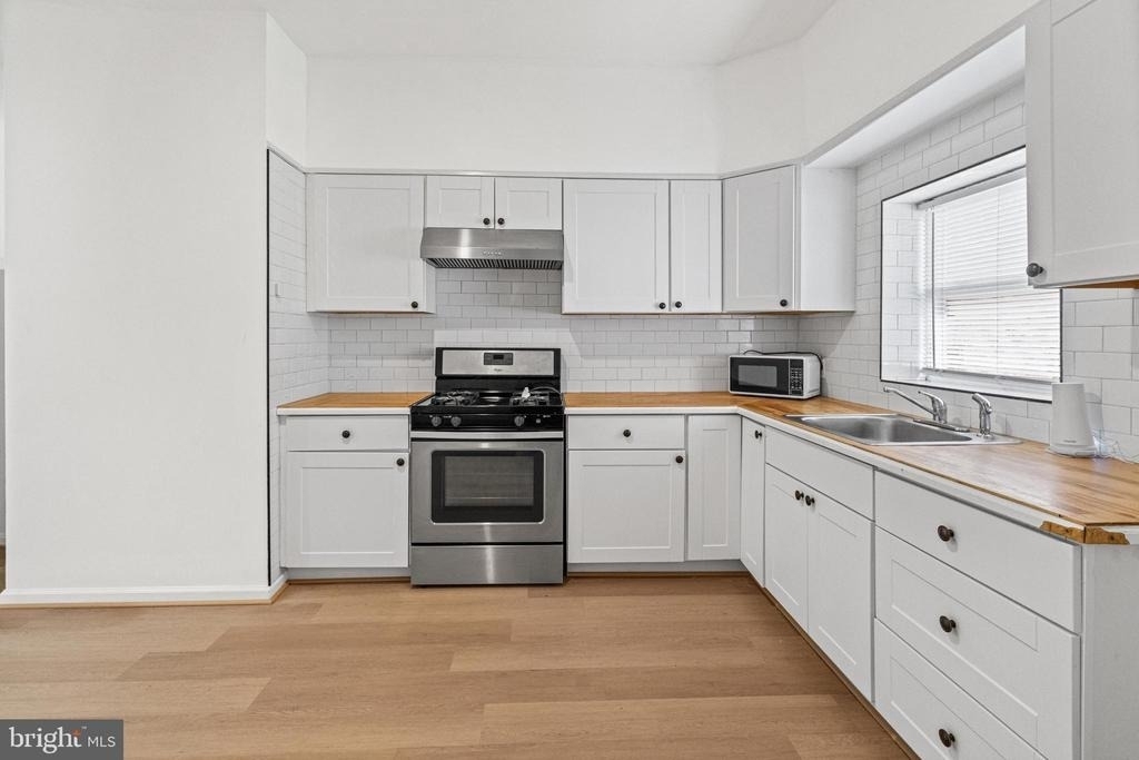 1653 N Smallwood Street - Photo 2