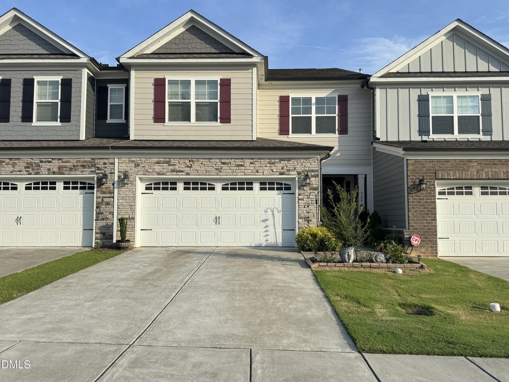 929 Haybeck Lane - Photo 0