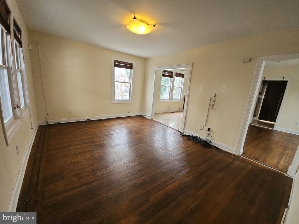 2804 Christopher Avenue - Photo 2