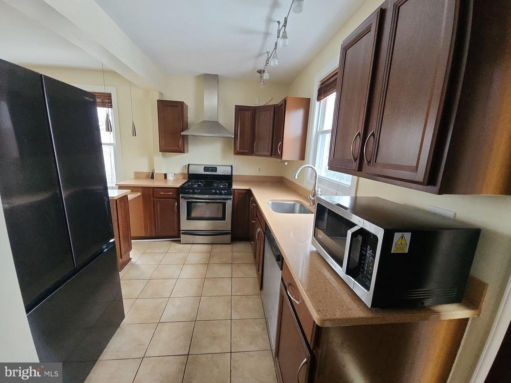 2804 Christopher Avenue - Photo 6