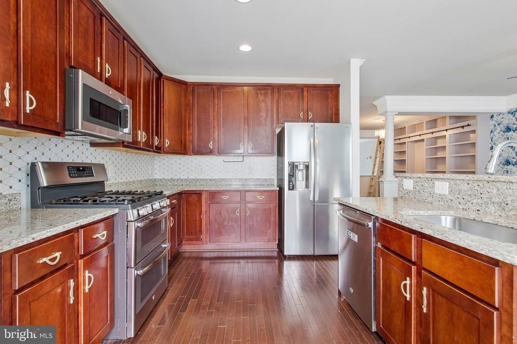 703 Skippers Lane - Photo 5