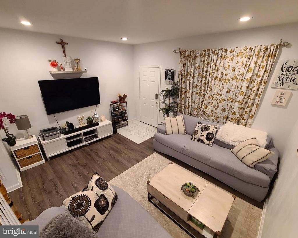 133 Myrtle Avenue - Photo 3