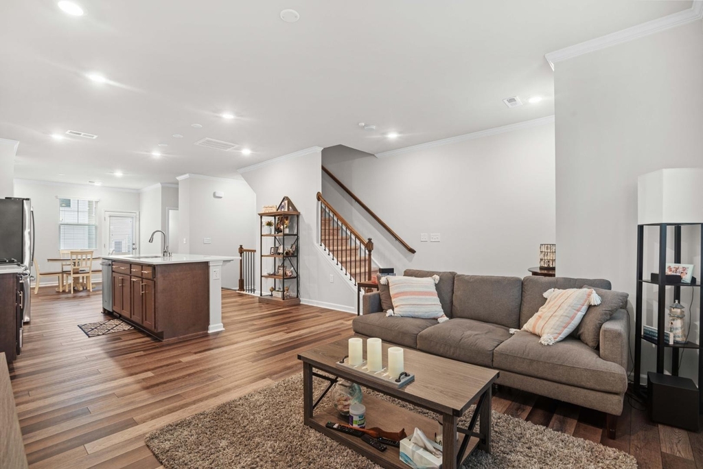728 Cormiche Lane - Photo 16