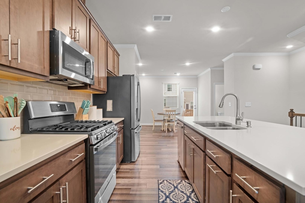728 Cormiche Lane - Photo 6