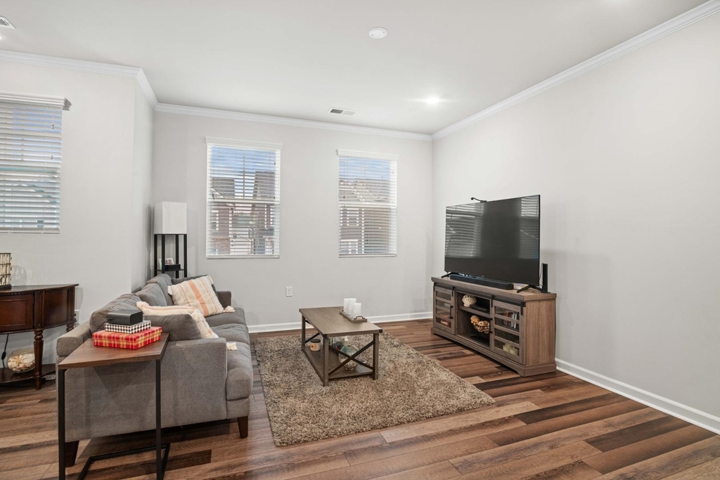 728 Cormiche Lane - Photo 15