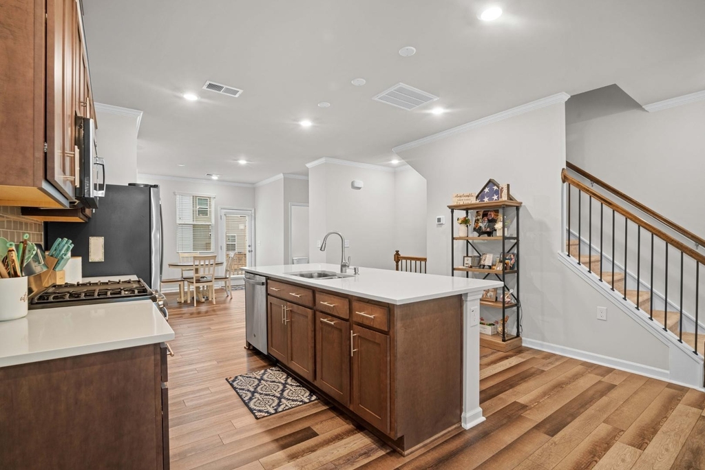 728 Cormiche Lane - Photo 9
