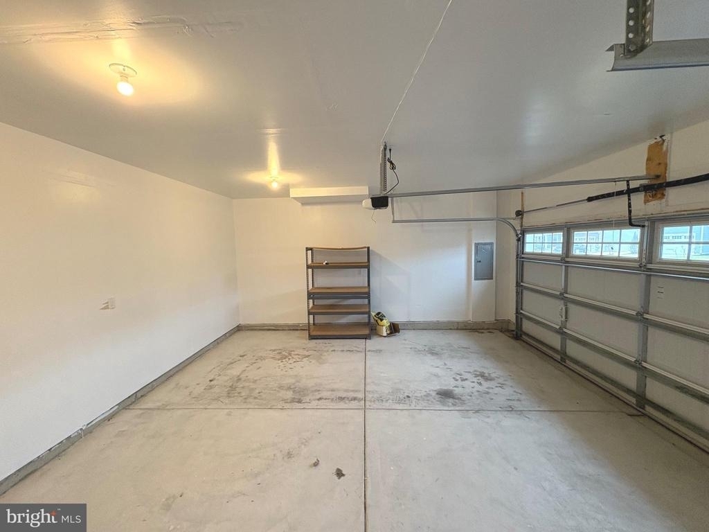 27003 Greenleaf Drive - Photo 19
