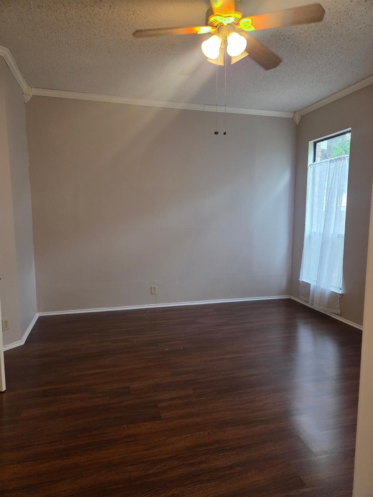 3215 Tree Grove Dr - Photo 12
